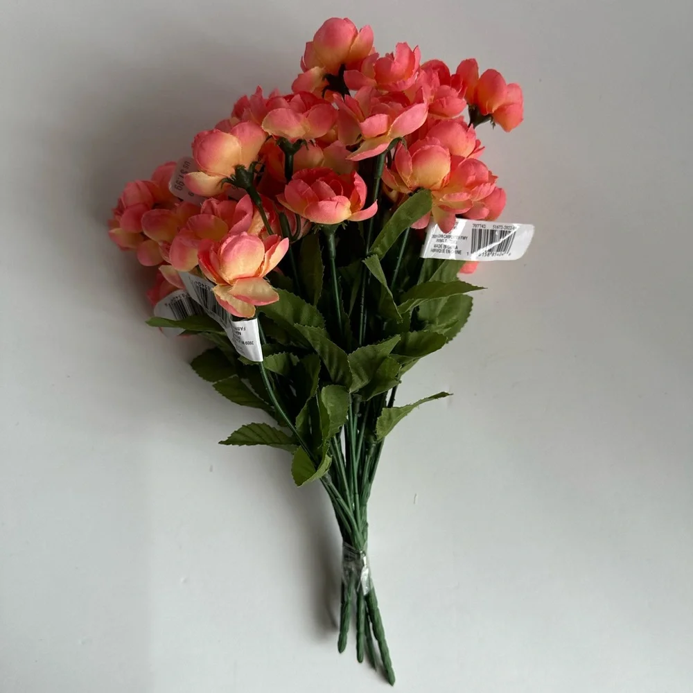 Vibrant Coral Pink Ranunculus Bouquet – Realistic Artificial Floral Arrangement